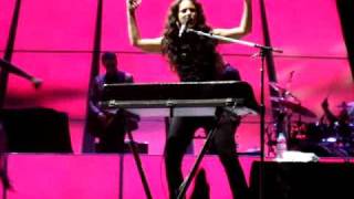 Alicia Keys - Go Ahead (As I Am Tour London O2)