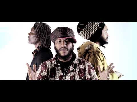 Tiwony feat Straïka D, Féfé Typical "Avec Du Love" - Clip Officiel