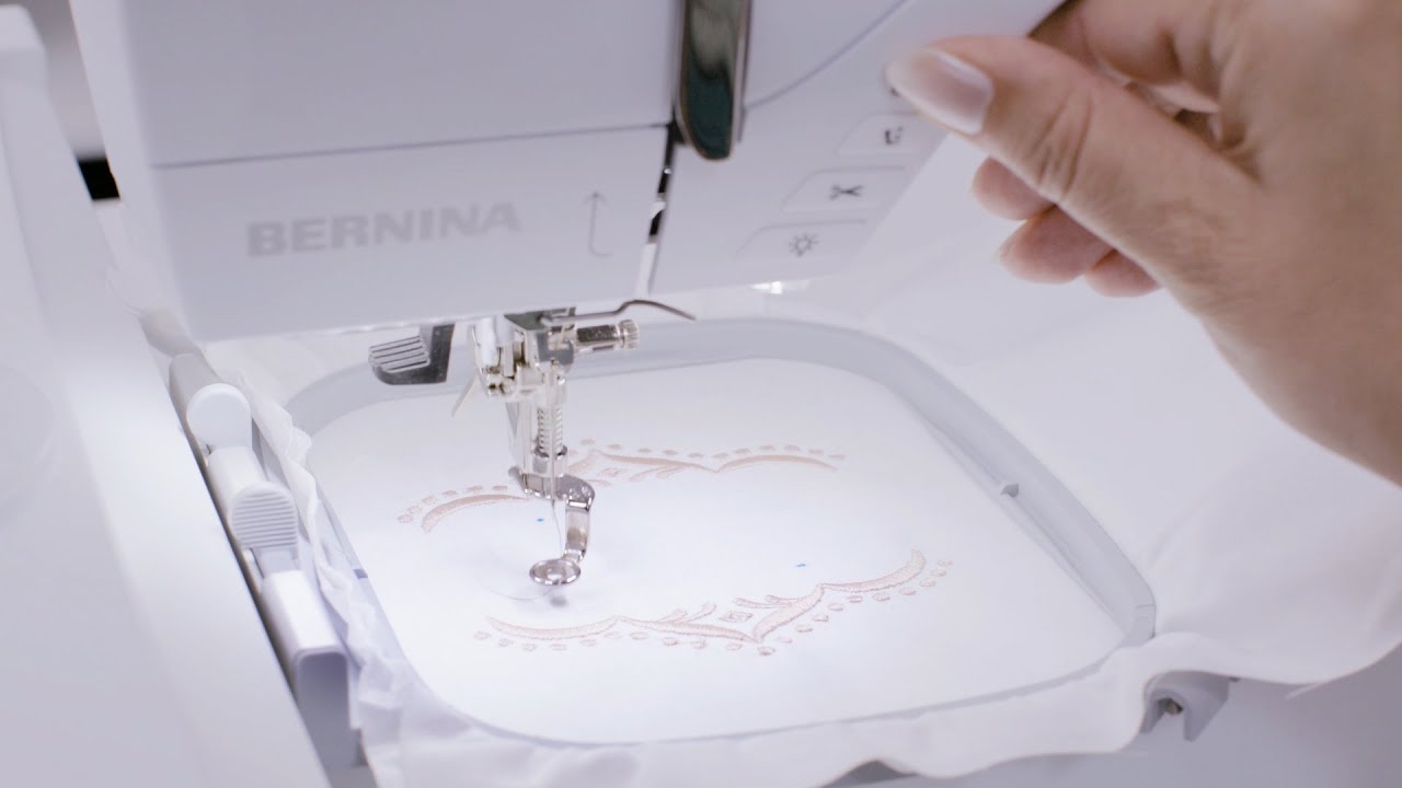 BERNINA 700 BERNINAs erste reine Stickmaschine BERNINA
