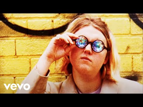 Oscar Lang - Drinking Wine (Official Video)