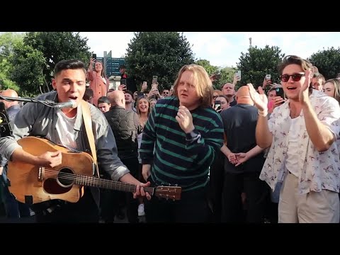 Full Session When Lewis Capaldi and Niall Horan Joined Jacob Koopman on Grafton Street 
