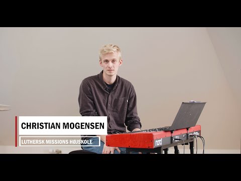 HØJSKOLE HACK: Lær at spille klaver til fællessang