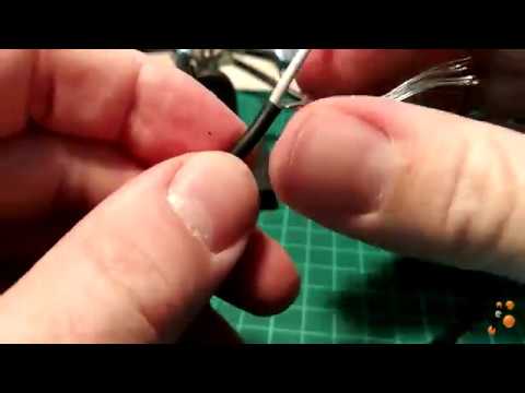 image-Which wire is positive on a laptop charger?