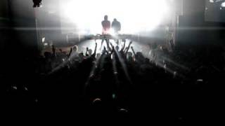 MSTRKRFT - Bounce (The Bloody Beetroots Remix)