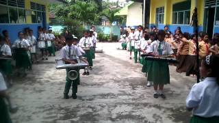 preview picture of video '01 Minuhu Lawang Latihan Drumband'