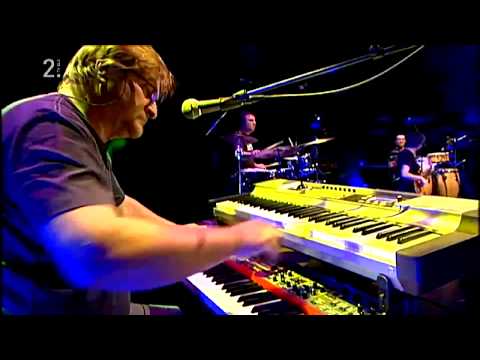 Avtomobili feat. Severa Gjurin - Skozi leta (live @Cankarjev dom, 2012)