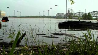 preview picture of video 'Harrah's Metropolis Riverboat Casino flooded out April 26, 2011 IL Illinois part 2'