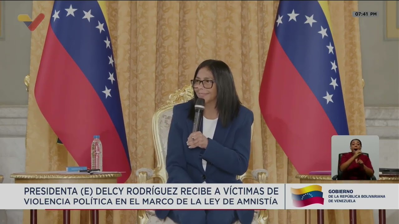 Delcy Rodríguez: Me he sentado con verdugos de héroes del 3 de Enero, y lo hacemos por Venezuela