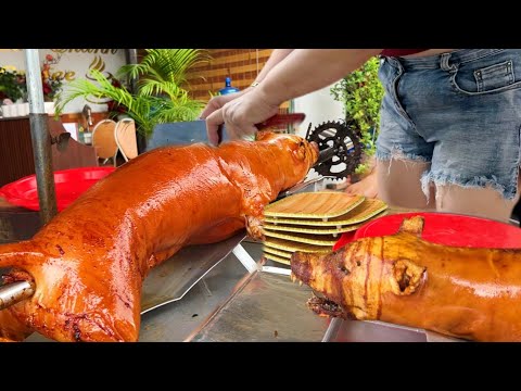 18-Year-Old Girl’s Grilled Dog Meat Stall Draws Crowds on the Sidewalk