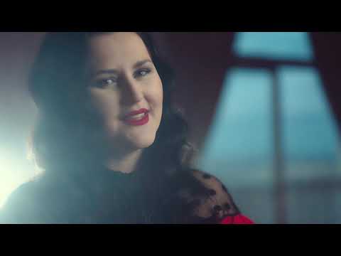 Cosmina Cucura – Sunt asa de fericita Video Cosmina Cucura – Sunt asa de fericita Video