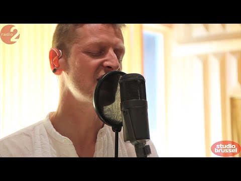 Ozark Henry zingt 'Heroes'