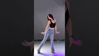 Download lagu I need a girl - TAEYANG mp3 Download lagu I need a girl - TAEYANG mp3