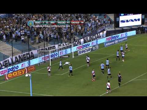 Saja sacó el tiro de Teo. Racing 1 - River 0. Fecha 17. Torneo Inicial 2013. Fútbol Para Todos
