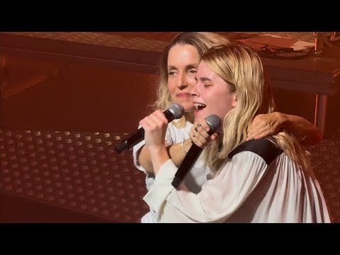 Zaho de Sagazan & Jeanne Added - Look at Them (Live at l’Olympia, Paris 05/09/2025)