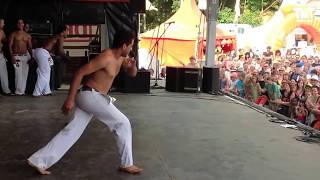 preview picture of video 'Concurso Rei da Capoeira de Coburg 2013 (2. Parte do concurso:Sólo e Acrobacia)'