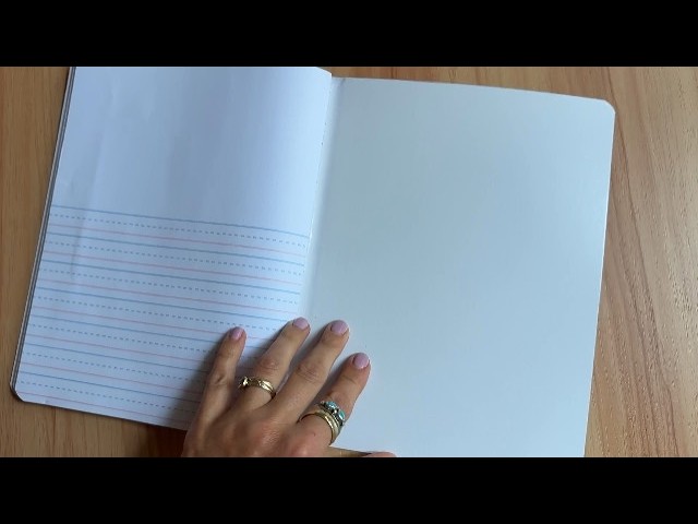 Vídeo relacionado con Ballet Class: Primary Composition Notebook: Draw and Write Journal for Grades K-2 with Dotted Midline and Picture Space (School Essentials): 100 Pages } Wide Line Spacing } 7.5 x 9.25 Inches
