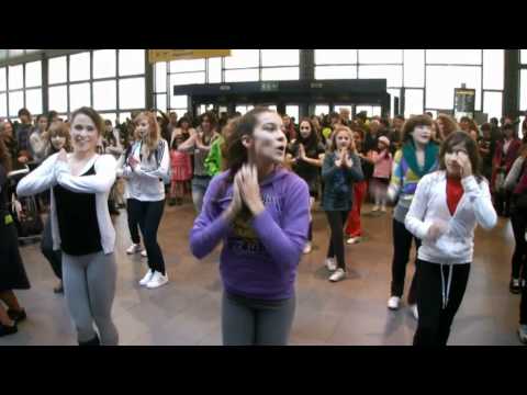 Flashmob no Aeroporto de Ponta Delgada