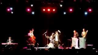 Scott Bradlee&#39;s Postmodern Jukebox - Sweet Child O&#39; Mine (ft Von Smith) (Eviction Tour)