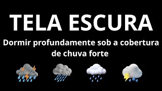 Dormir profundamente sob a cobertura de chuva forte e trovões poderosos no velho telhado de metal