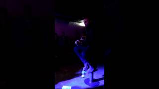 Ben Montague singing can't hold me down at the gig in Dublin 11/12/16