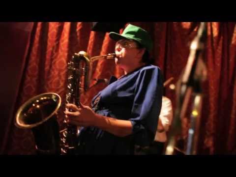 Moist Paula & The Handsome Horns -  Pretend Boyfriend (Moisturizer cover)