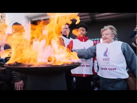 Lausanne 2020 Torch Tour - Place de la Riponne