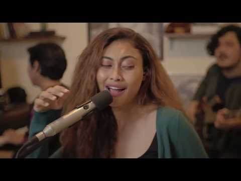See You On Wednesday | Novia Bachmid - This Mountain  (Faouzia Cover) Live Session