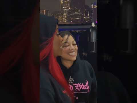 MoneyMakin'Neek - Pick It Up (Live Performance)