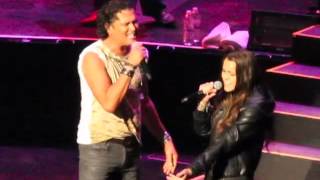 Carlos Vives canta con Lucy en Miami 2013(6) - La Tierra Del Olvido