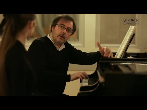 Masterclass with Massimiliano Ferrati – Bach: English Suite No. 2 BWV 807 | Berliner Klavierfesttage