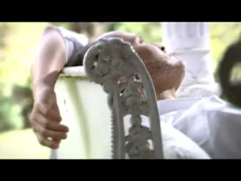 Videoclip de De la mano de Dios — Miguel Bosé