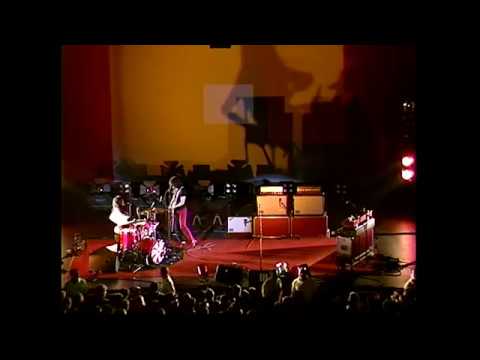 The White Stripes - Outlaw Blues (Bob Dylan) / Let's Shake Hands - Camden, NJ - 24 Nov 2003