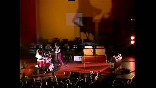 The White Stripes - Outlaw Blues (Bob Dylan) / Let&#39;s Shake Hands - Camden, NJ - 24 Nov 2003