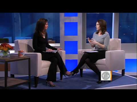 Ailing Steve Jobs introduces new iPad