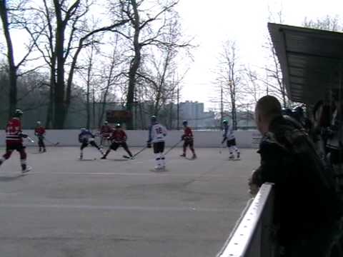 Extraliga hokejbalu - 20.3.2010 - Reebok Hockey Ružinov v. ŠK Profis 32 Bratislava - 1 st period