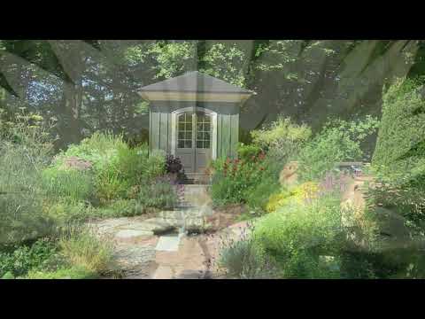 Det surrar i Örtagården