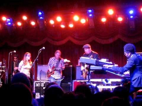 Soulive with Derek Trucks 3-12-10 @BK Bowl.AVI
