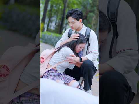 When the Villain Plays the Hero… Or Is He?😨💔#linhchihihi #messyclassroom #schoolcrush #schooldrama