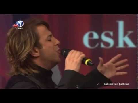 "Eskimeyen Dost" : Selami Şahin & Gökhan Sezen [Eskimeyen Şarkılar]