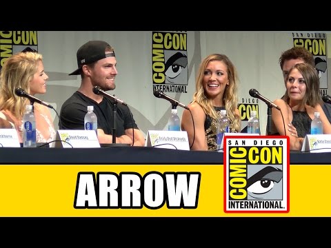 ARROW Comic Con Panel 2015