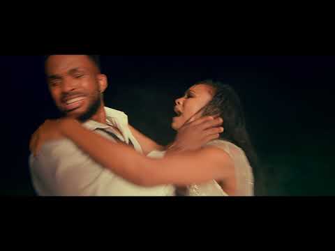 Adi Cudz - Brincaste mal (Starring Amelia Madaleno)