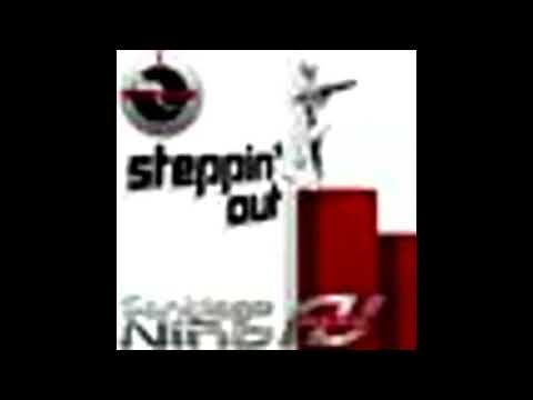 Santiago Niño & Francis Davila - Steppin Out