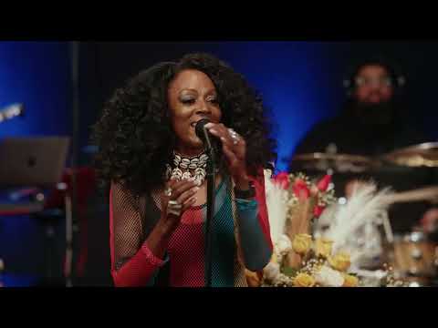 Sy Smith - "Flowers" - Live From The Blue House