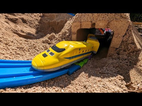 Plarail Japanese train ☆ Sand tunnel & transparent tunnel course
