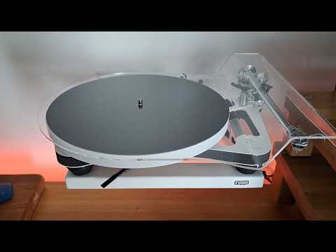 Rega's P10 turntable, my initial thoughts.