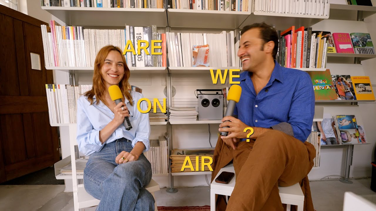 Are We On Air , Interview podcast avec Alexa Chung video 1