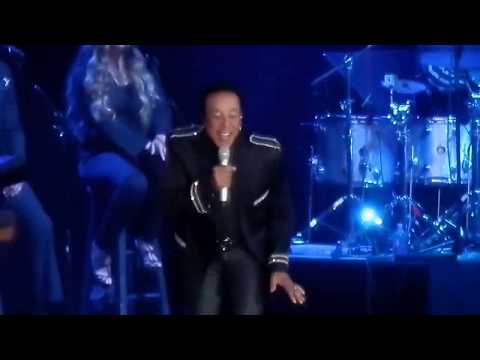 'Motown Legend' Smokey Robinson - "Quiet Storm" (LIVE)