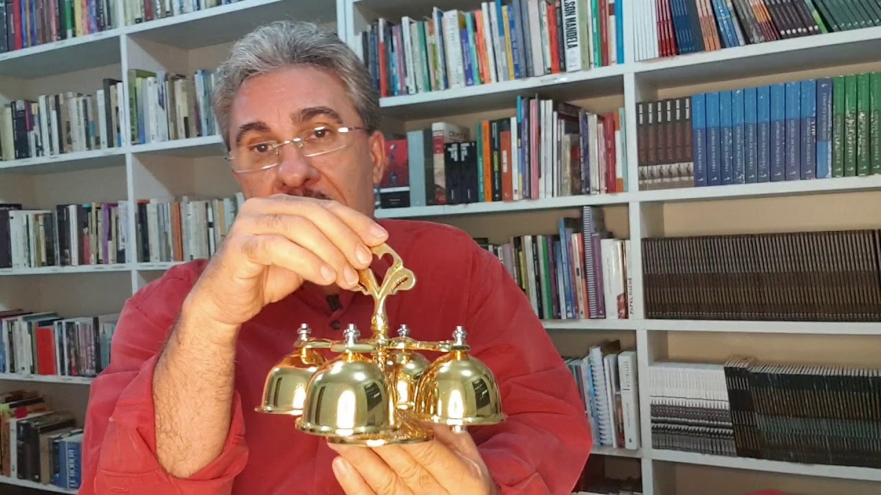 COMO TOCAR A SINETA, OU CARRILHÃO, DURANTE A MISSA