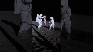 Som ET - 45 - Moon - Apollo 14 - US Flag on the Mo