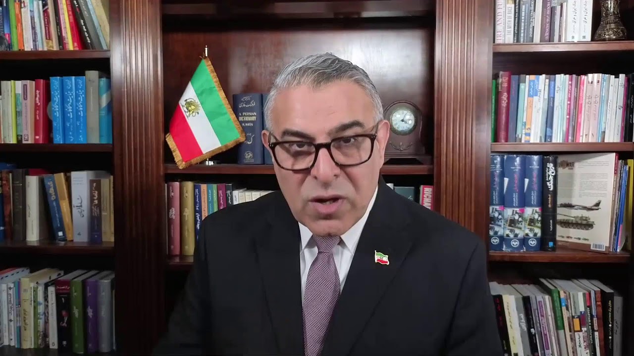 اختلافات شدید مقامات در تهران/ وزارت دفاع علیه وزارت خارجه/ یکی تنگه را باز می